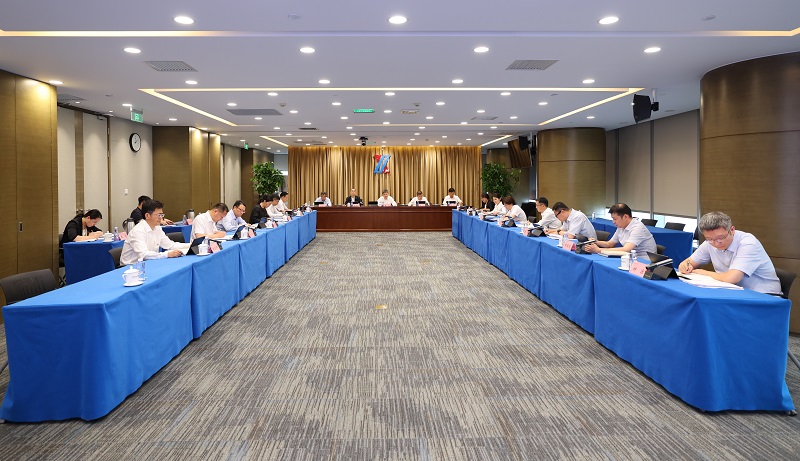 新兴际华集团党委理论学习中心组深入学习贯彻习近平党建思想 再学习再领会全国国有企业党的建设工作会议精神